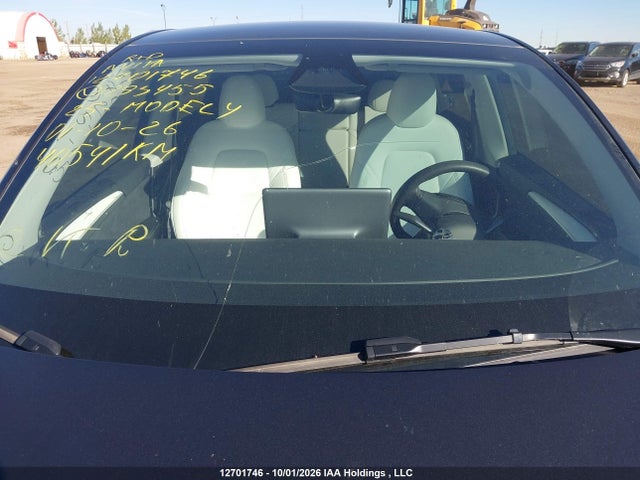 Tesla Model Y 2025 7SAYGDEEXSF293455 Image 18