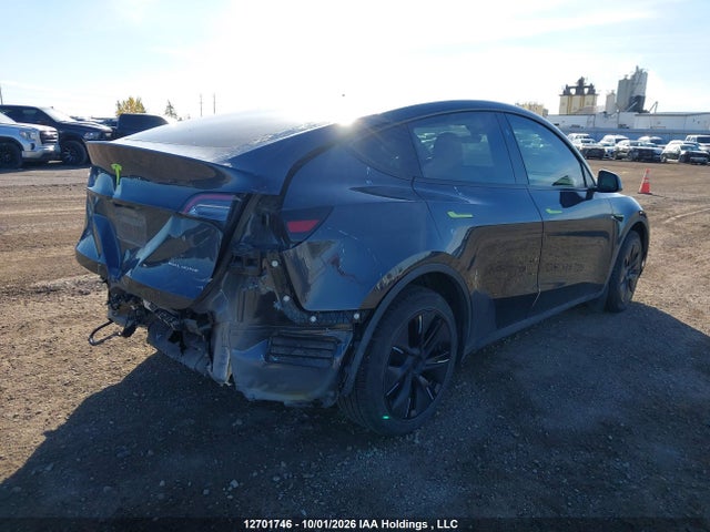 Tesla Model Y 2025 7SAYGDEEXSF293455 Image 4