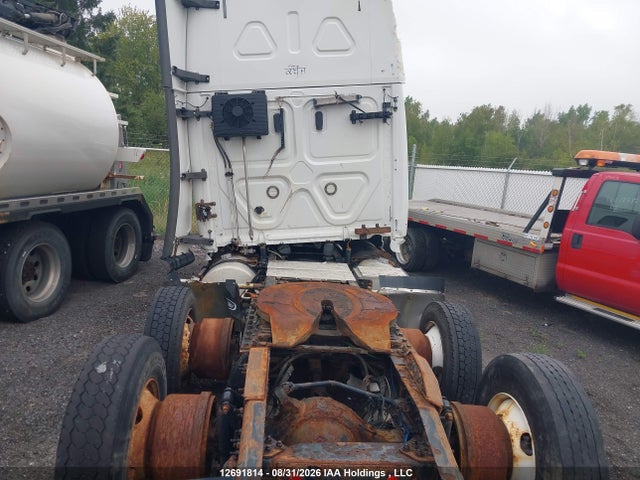 3AKJHHDR6LSKX0418 Freightliner New Cascadia 126