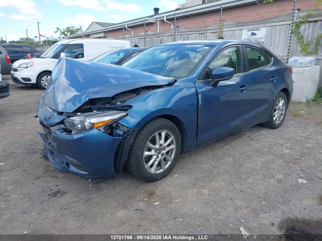 Mazda 3 2018 3MZBN1V78JM231049 Image 2