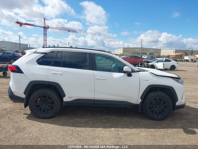 2T3BWRFV8KW009087 Toyota RAV4 LE