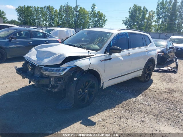 Продажа на аукционе авто 2023 Volkswagen Tiguan Comfortline R-line Black, vin: 3VV8B7AX3PM100460, номер лота: 12701910