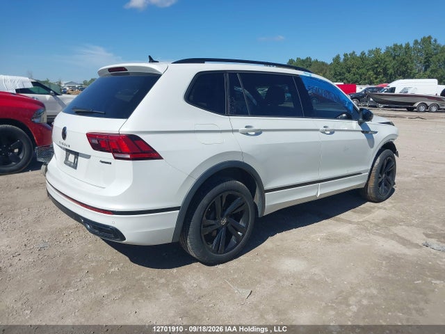 Продажа на аукционе авто 2023 Volkswagen Tiguan Comfortline R-line Black, vin: 3VV8B7AX3PM100460, номер лота: 12701910