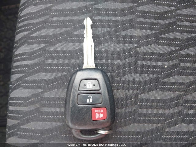 2014 Toyota Yaris Le მანქანა იყიდება აუქციონზე, vin: VNKKTUD3XEA013083, აუქციონის ნომერი: 12681271