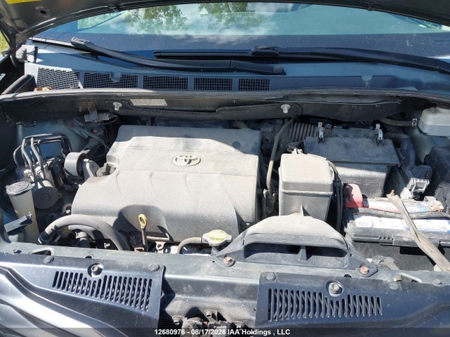 12680976 :رقم المزاد ، 5TDZK3DC1DS325654 vin ، 2013 Toyota Sienna V6 7 Passenger مزاد بيع