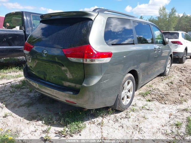 12680976 :رقم المزاد ، 5TDZK3DC1DS325654 vin ، 2013 Toyota Sienna V6 7 Passenger مزاد بيع
