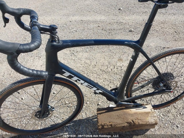 12701938 :رقم المزاد ، WTU125T0007R vin ، 2020 Trek Domane Slr 7 مزاد بيع