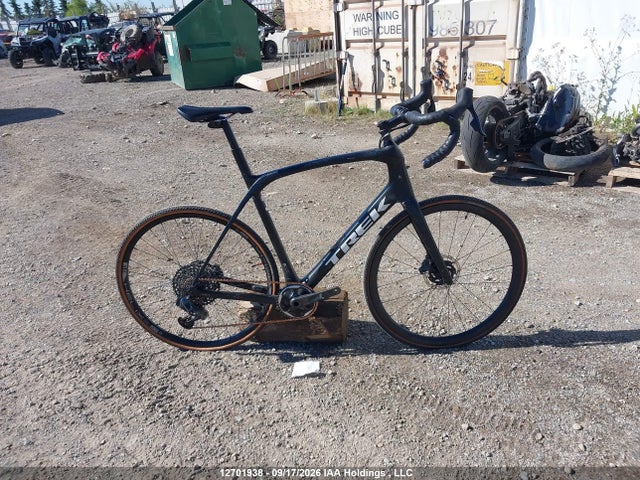 12701938 :رقم المزاد ، WTU125T0007R vin ، 2020 Trek Domane Slr 7 مزاد بيع