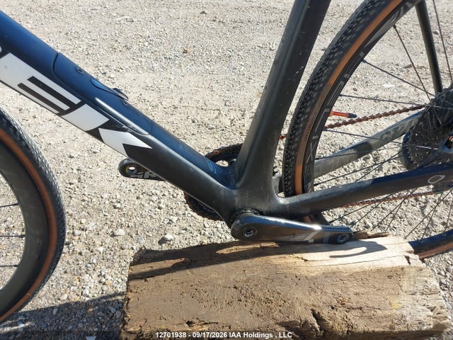 12701938 :رقم المزاد ، WTU125T0007R vin ، 2020 Trek Domane Slr 7 مزاد بيع