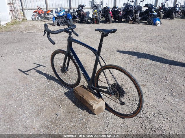 12701938 :رقم المزاد ، WTU125T0007R vin ، 2020 Trek Domane Slr 7 مزاد بيع