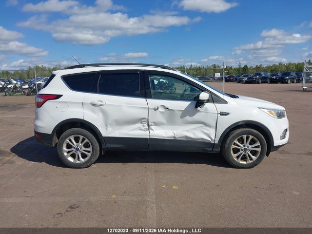 12702023 :رقم المزاد ، 1FMCU9G90HUD31543 vin ، 2017 Ford Escape Se مزاد بيع