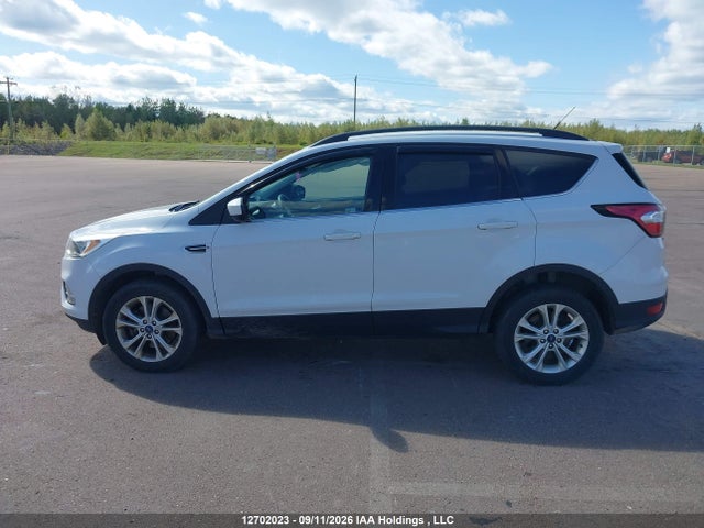 12702023 :رقم المزاد ، 1FMCU9G90HUD31543 vin ، 2017 Ford Escape Se مزاد بيع
