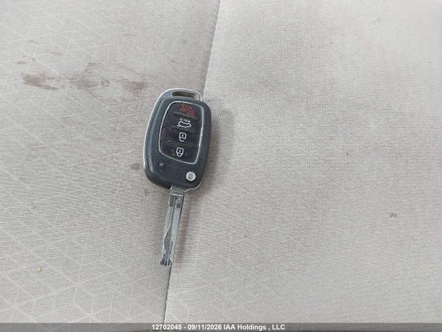 KM8J23A47HU450410 Hyundai TUCSON SE