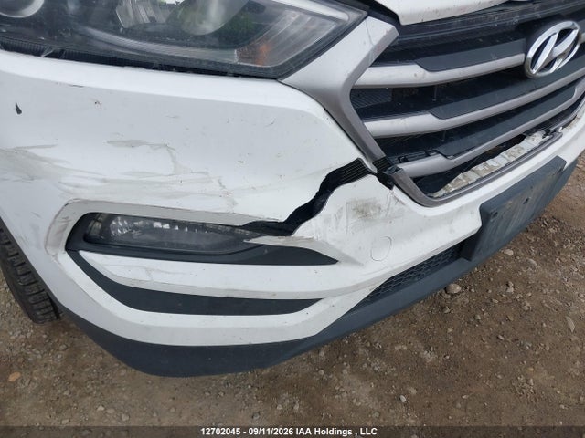 KM8J23A47HU450410 Hyundai TUCSON SE