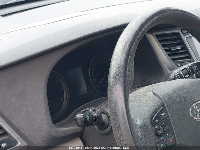 KM8J23A47HU450410 Hyundai TUCSON SE
