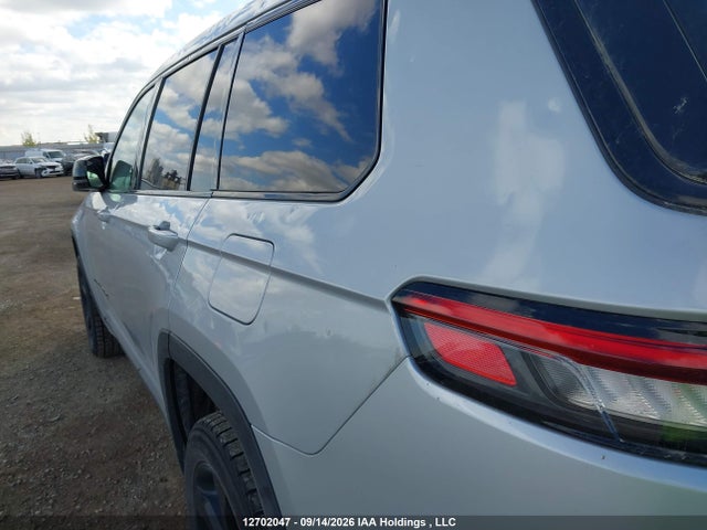 Продаж на аукціоні авто 2024 Jeep Grand Cherokee L Limited, vin: 1C4RJKBG3R8936929, номер лоту: 12702047