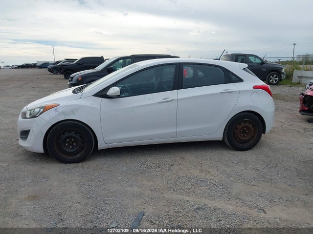Продаж на аукціоні авто 2014 Hyundai Elantra Gt, vin: KMHD25LH9EU161081, номер лоту: 12702109
