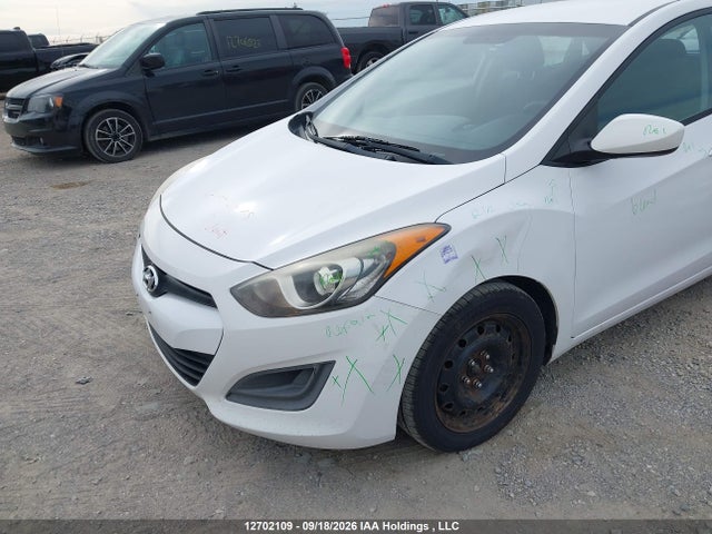 Продаж на аукціоні авто 2014 Hyundai Elantra Gt, vin: KMHD25LH9EU161081, номер лоту: 12702109