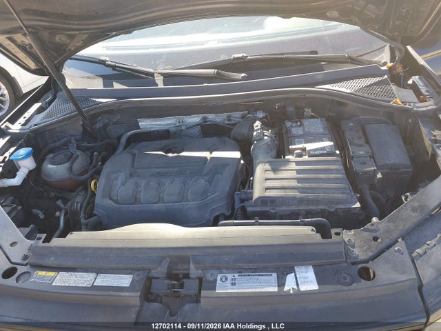 Продаж на аукціоні авто 2018 Volkswagen Tiguan Highline, vin: 3VV4B7AX6JM098936, номер лоту: 12702114