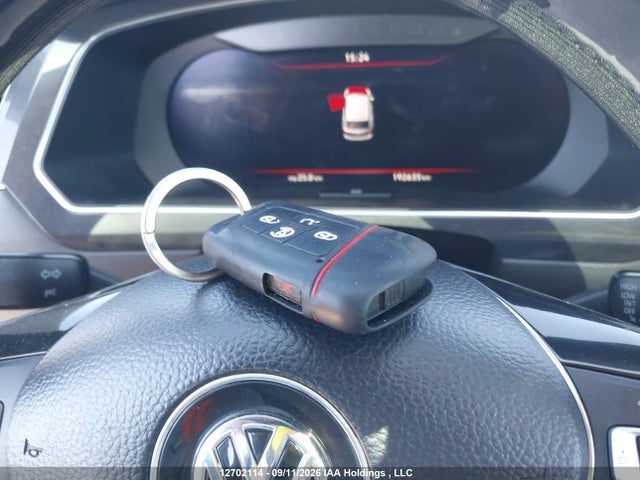 Продаж на аукціоні авто 2018 Volkswagen Tiguan Highline, vin: 3VV4B7AX6JM098936, номер лоту: 12702114