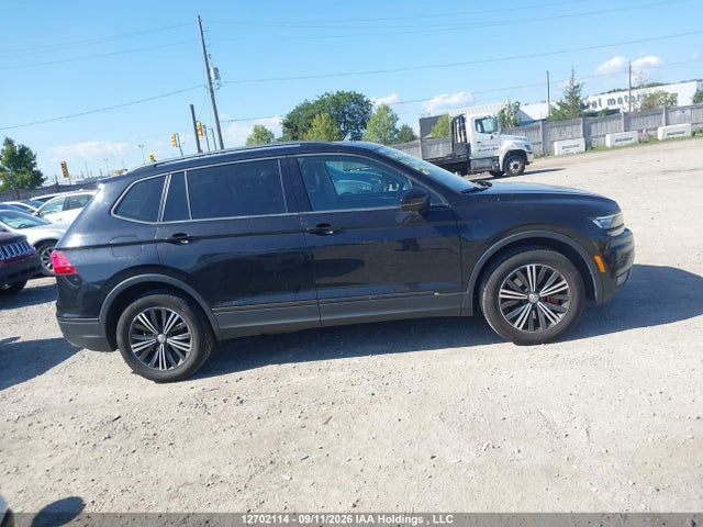 Продаж на аукціоні авто 2018 Volkswagen Tiguan Highline, vin: 3VV4B7AX6JM098936, номер лоту: 12702114