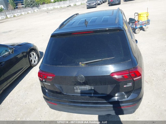 Продаж на аукціоні авто 2018 Volkswagen Tiguan Highline, vin: 3VV4B7AX6JM098936, номер лоту: 12702114