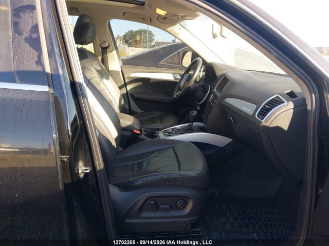 12702205 :رقم المزاد ، WA1LKCFPXBA082307 vin ، 2011 Audi Q5 3.2 Premium مزاد بيع
