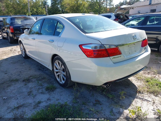 Продажа на аукционе авто 2015 Honda Accord Touring, vin: 1HGCR3F99FA801668, номер лота: 12702210