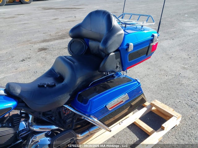 12702227 :رقم المزاد ، 5HD1FC4148Y675085 vin ، 2008 Harley-davidson Flhtcui مزاد بيع