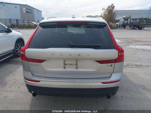 Продаж на аукціоні авто 2018 Volvo Xc60 T5 Momentum, vin: YV4102RK4J1027330, номер лоту: 12702250
