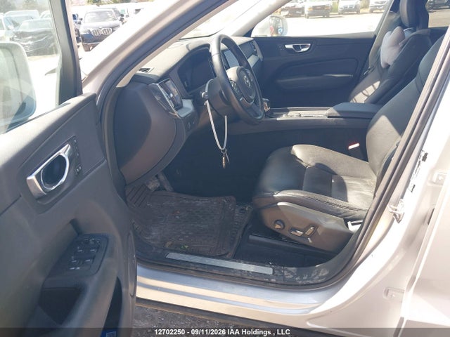 Продаж на аукціоні авто 2018 Volvo Xc60 T5 Momentum, vin: YV4102RK4J1027330, номер лоту: 12702250