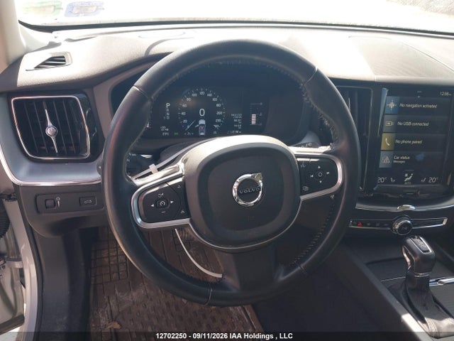 Продаж на аукціоні авто 2018 Volvo Xc60 T5 Momentum, vin: YV4102RK4J1027330, номер лоту: 12702250