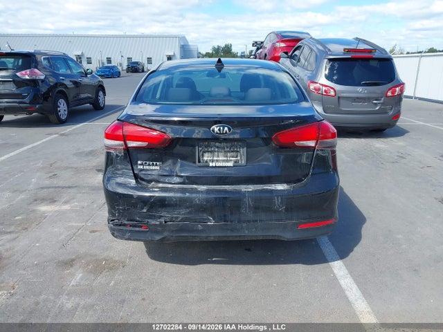 3KPFL4A70JE207467 KIA Forte