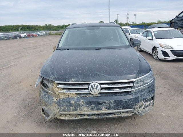 Продаж на аукціоні авто 2018 Volkswagen Tiguan Highline, vin: 3VV4B7AX3JM190523, номер лоту: 12702290
