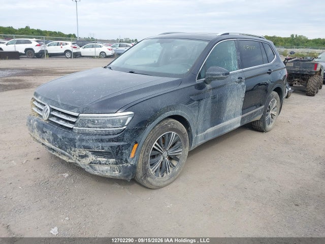 Продаж на аукціоні авто 2018 Volkswagen Tiguan Highline, vin: 3VV4B7AX3JM190523, номер лоту: 12702290