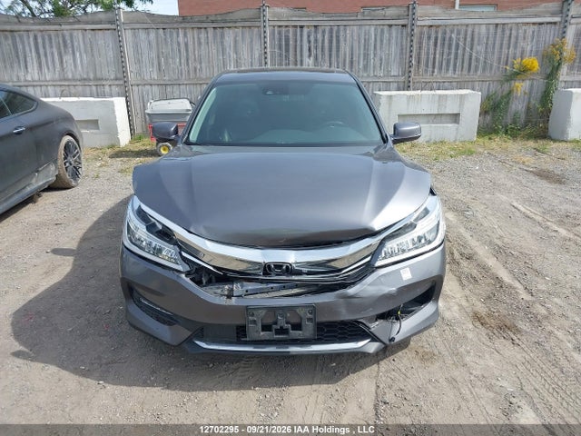 Honda Accord Touring 2017 1HGCR2F08HA807475 Image 12