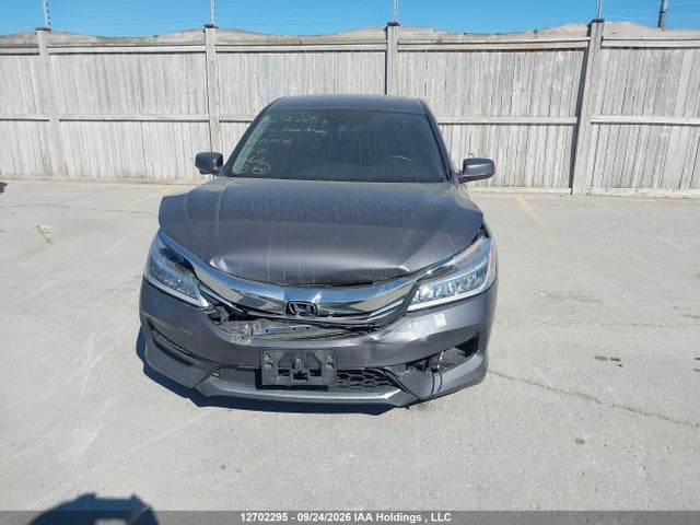Honda Accord Touring 2017 1HGCR2F08HA807475 Image 13