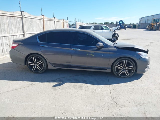 Honda Accord Touring 2017 1HGCR2F08HA807475 Image 14