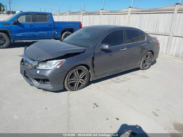 Honda Accord Touring 2017 1HGCR2F08HA807475 Image 2