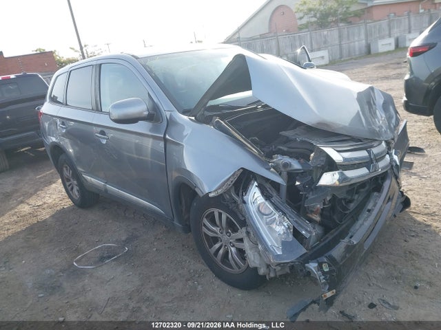 Продаж на аукціоні авто 2018 Mitsubishi Outlander Es, vin: JA4AZ2A32JZ602548, номер лоту: 12702320