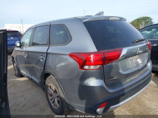 Продаж на аукціоні авто 2018 Mitsubishi Outlander Es, vin: JA4AZ2A32JZ602548, номер лоту: 12702320