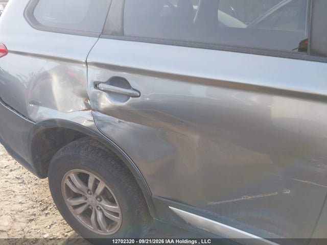 Продаж на аукціоні авто 2018 Mitsubishi Outlander Es, vin: JA4AZ2A32JZ602548, номер лоту: 12702320