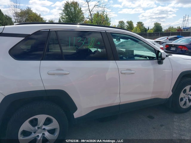 2020 Toyota Rav4 Le მანქანა იყიდება აუქციონზე, vin: 2T3B1RFV4LC104425, აუქციონის ნომერი: 12702336