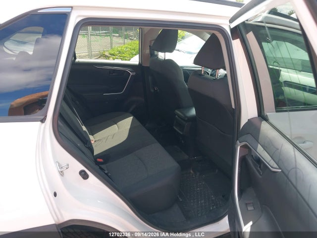 2020 Toyota Rav4 Le მანქანა იყიდება აუქციონზე, vin: 2T3B1RFV4LC104425, აუქციონის ნომერი: 12702336