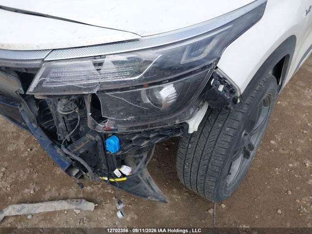 KIA Seltos 2023 KNDEUCAA6P7348387 Image 6