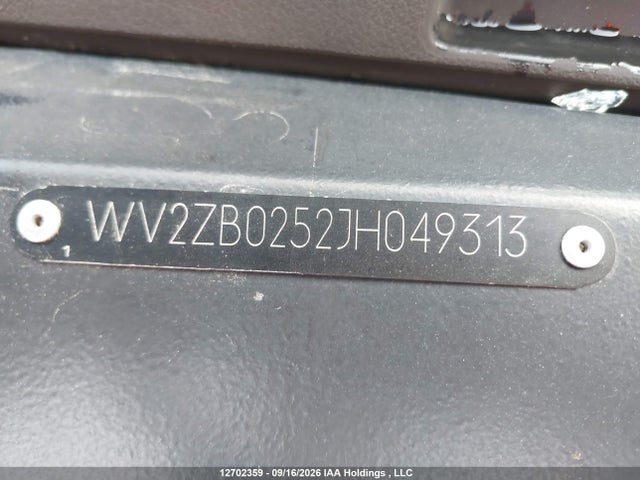 1988 Volkswagen Vanagon Campmobile მანქანა იყიდება აუქციონზე, vin: WV2ZB0252JH049313, აუქციონის ნომერი: 12702359