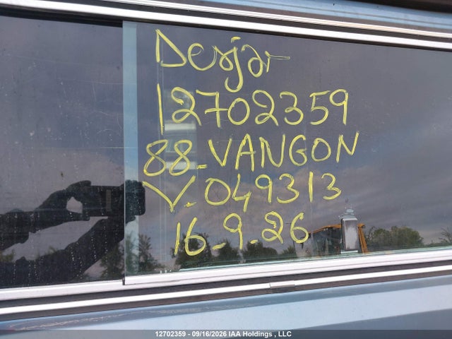 1988 Volkswagen Vanagon Campmobile მანქანა იყიდება აუქციონზე, vin: WV2ZB0252JH049313, აუქციონის ნომერი: 12702359