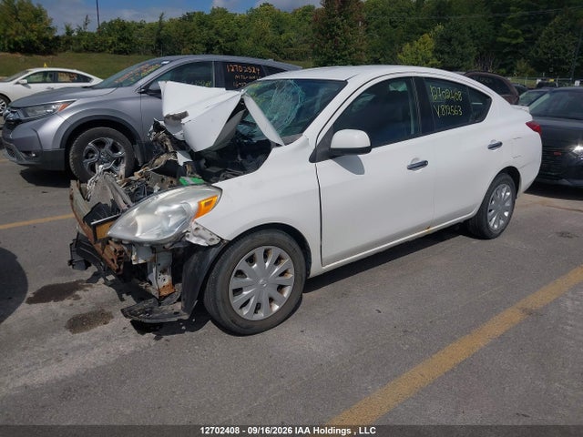 Nissan Versa 2014 3N1CN7AP4EL812563 Image 2