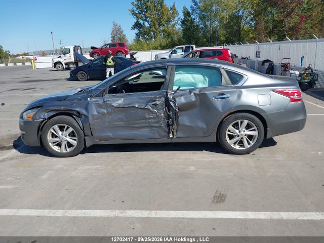 2015 Nissan Altima მანქანა იყიდება აუქციონზე, vin: 1N4AL3AP4FN395309, აუქციონის ნომერი: 12702417