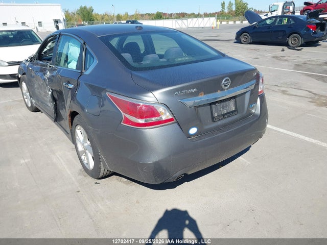 2015 Nissan Altima მანქანა იყიდება აუქციონზე, vin: 1N4AL3AP4FN395309, აუქციონის ნომერი: 12702417